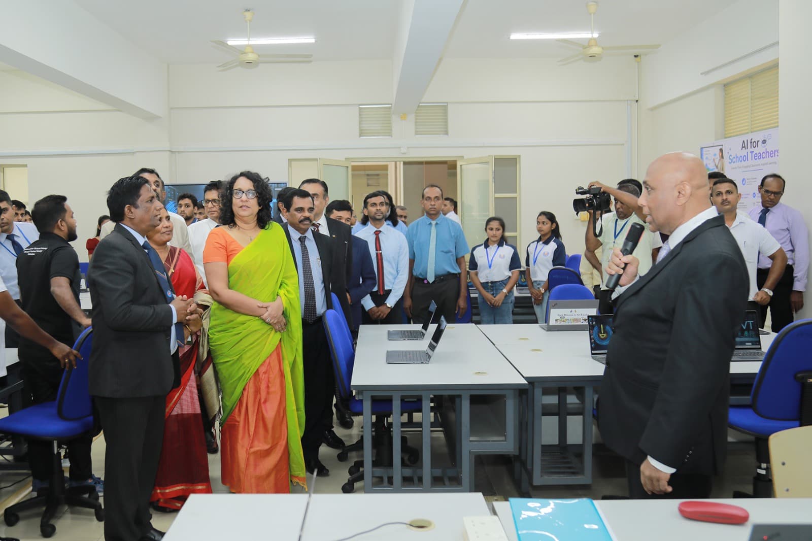 Showcasing AI Lab Facilities with Donor Partners