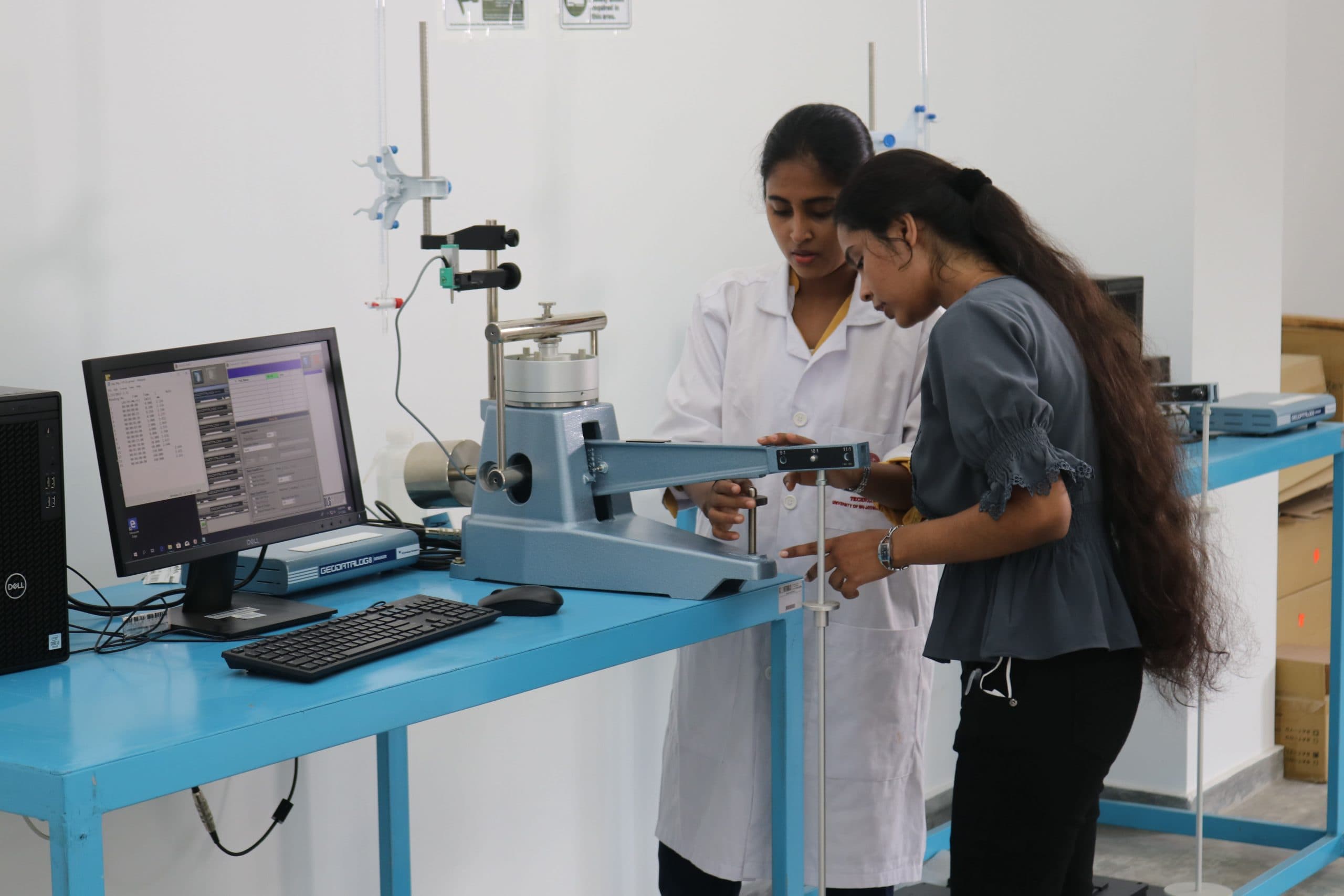 ගොඩනැගිලි සේවා රසායනාගාරය